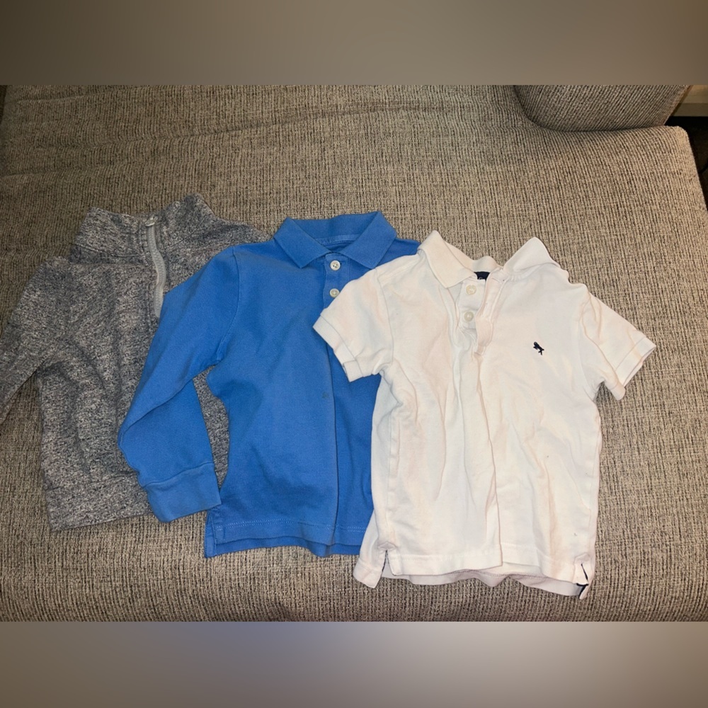 Lot of 3 different polo’s/zip up sweater for boys size 3T.